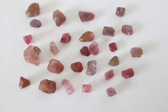 Multi Color Mogok Spinel Rough Lot 25.90cts