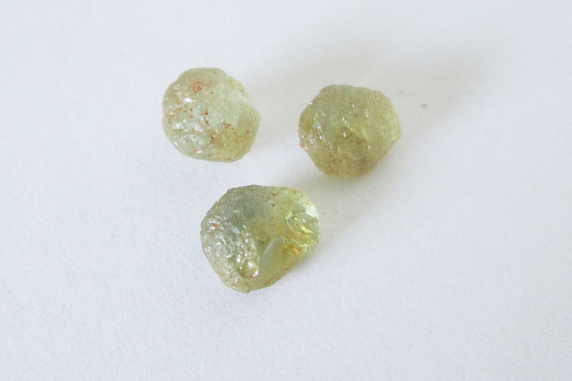 Yellow green Montana sapphire rough lot 3.00cts