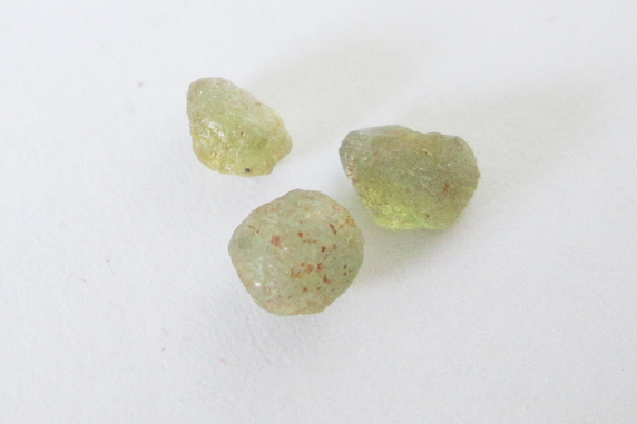 Yellow green Montana sapphire rough lot 3.00cts