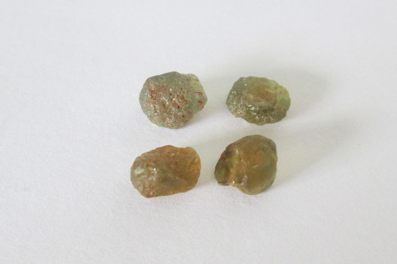 Green/Yellow Montana sapphire rough lot 5.00cts