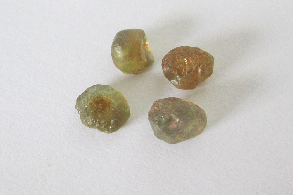 Green/Yellow Montana sapphire rough lot 5.00cts