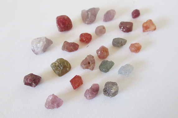 Mixed Color Rough Spinel 25.00cts