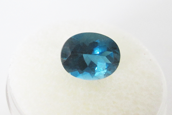 London blue topaz 10x8mm oval 3.40cts