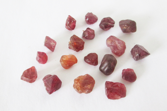 Red Mogok Spinel Rough Lot 25.40cts